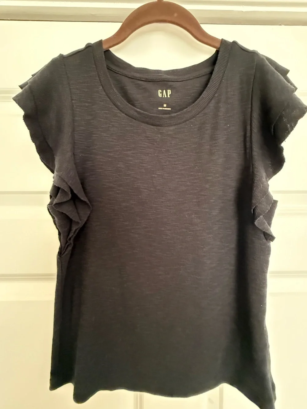 GAP Black Ruffle Sleeve Short-Sleeve Tee - Picture 2 of 7